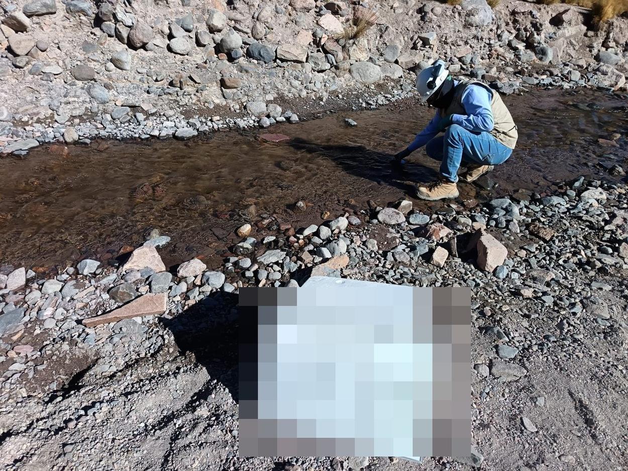 Muestreo de agua, punto AG-01